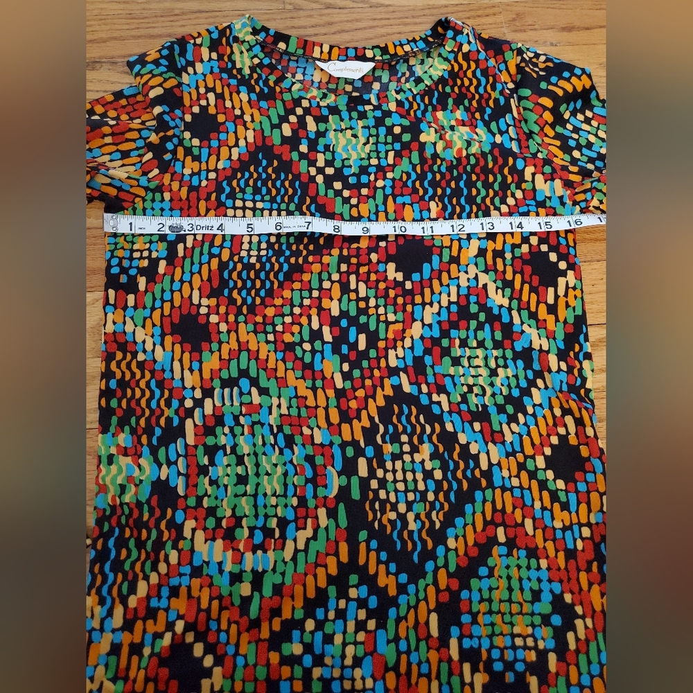 Colorful Geometric Patterned Women's Top - Picture 4 of 8